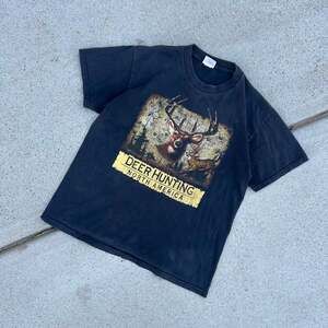 Vintage Whitetail Deer Hunting T-Shirt